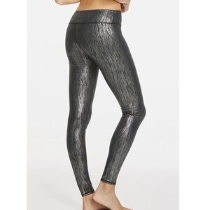 Fabletics Salar Leggings Black Silver Small $85
